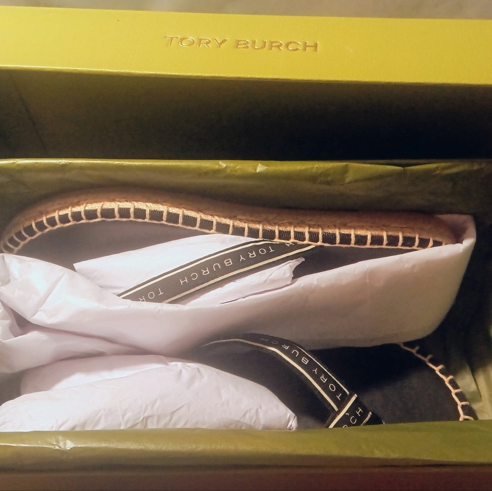 Tory Burch Espadrilles Ribbon Thongs Perfect Black/Tan Brand New In Box With Tag